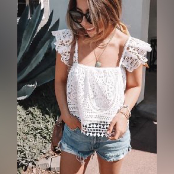 Endless love ⭐️Vici white ruffle top M - Picture 3 of 16